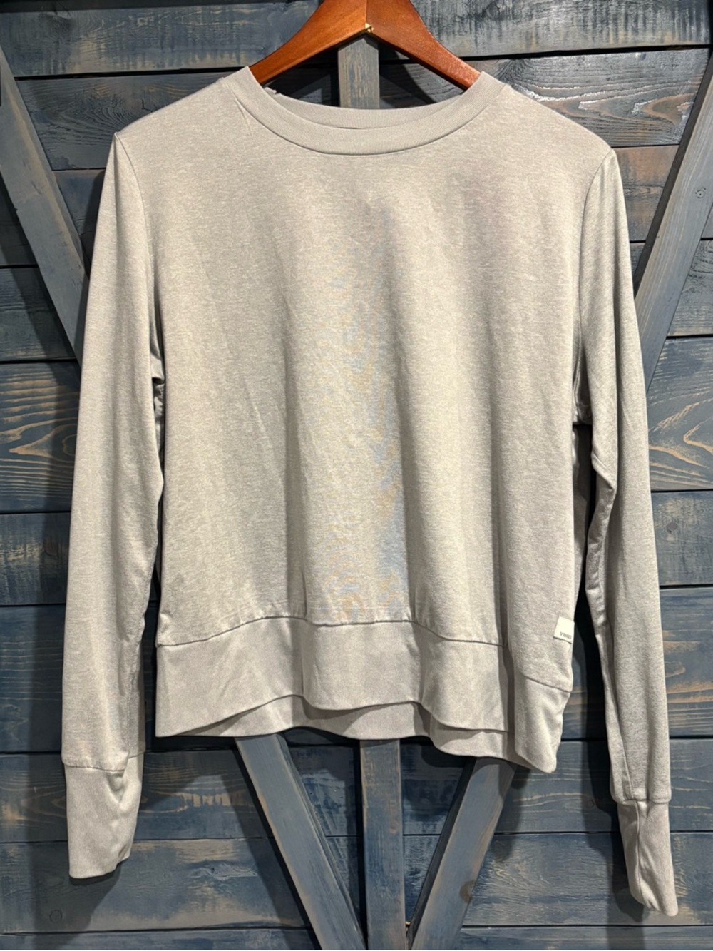 Women’s Vuori Light GrayLong-Sleeve Crewneck Top Size Large
